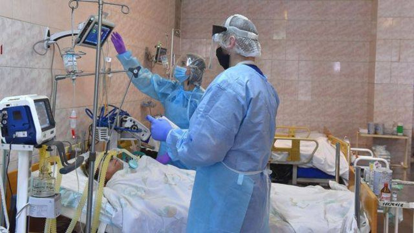 Цього тижня була вперше зафіксована поява вірусу "Пірола" на території України у Рівненській області. Ним захворіла 20 річна дівчина.