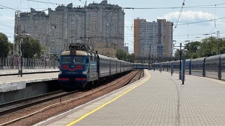 Потяги з Одеси затримуються через обстріл: розклад - 290x166