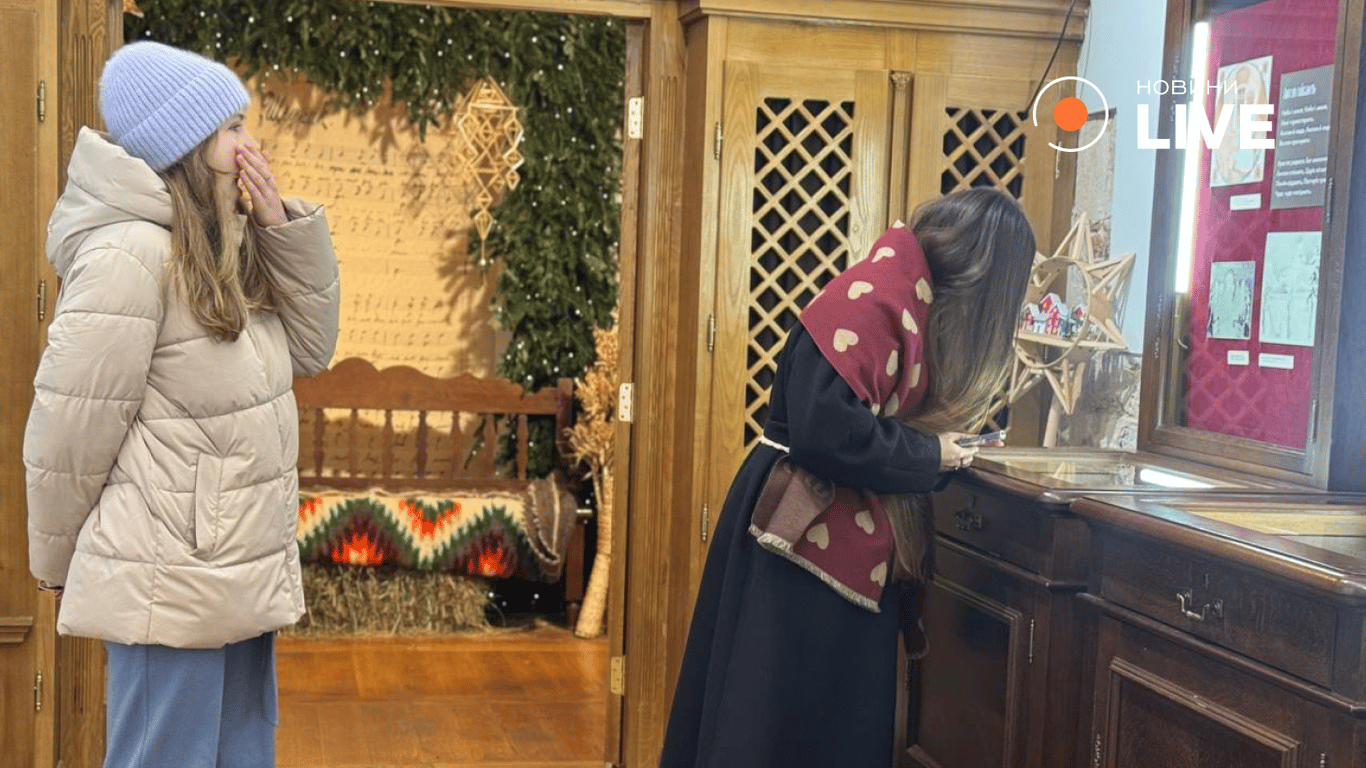 У Львові на площі Ринок відкрилася Різдвяна пошта — фото - фото 2