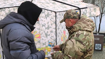 В Одесі напали на працівника ТЦК з ножем — що зараз відомо - 285x160