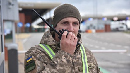 На популярному КПП з'явився великий затор — черги на кордоні - 285x160