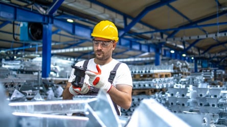 Зарплата перевищує 70 тис. грн — у кого найвищі середні доходи - 290x160