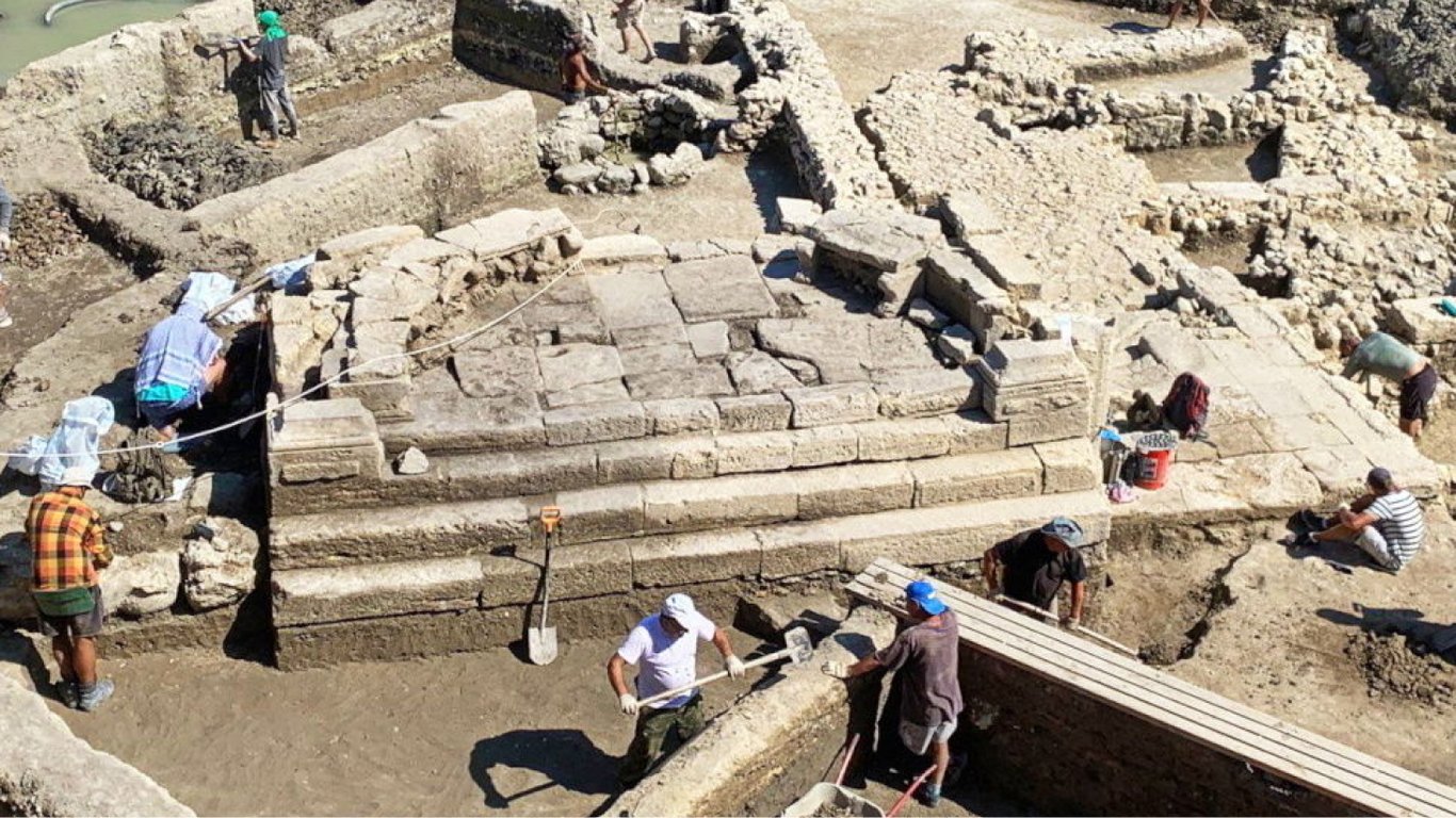 В Севастополе нашли уникальный античный мавзолей