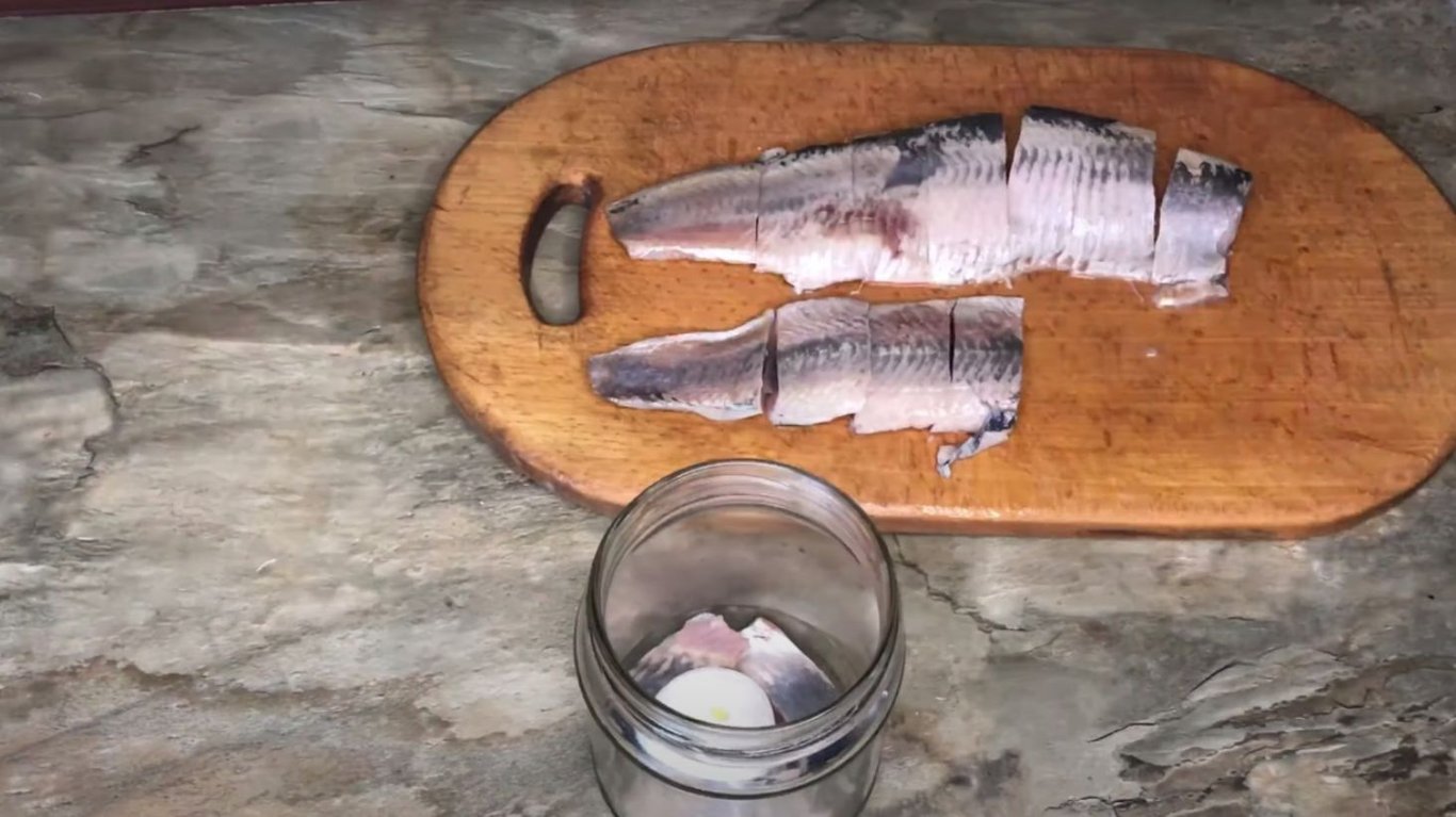 як замаринувати оселедець вдома
