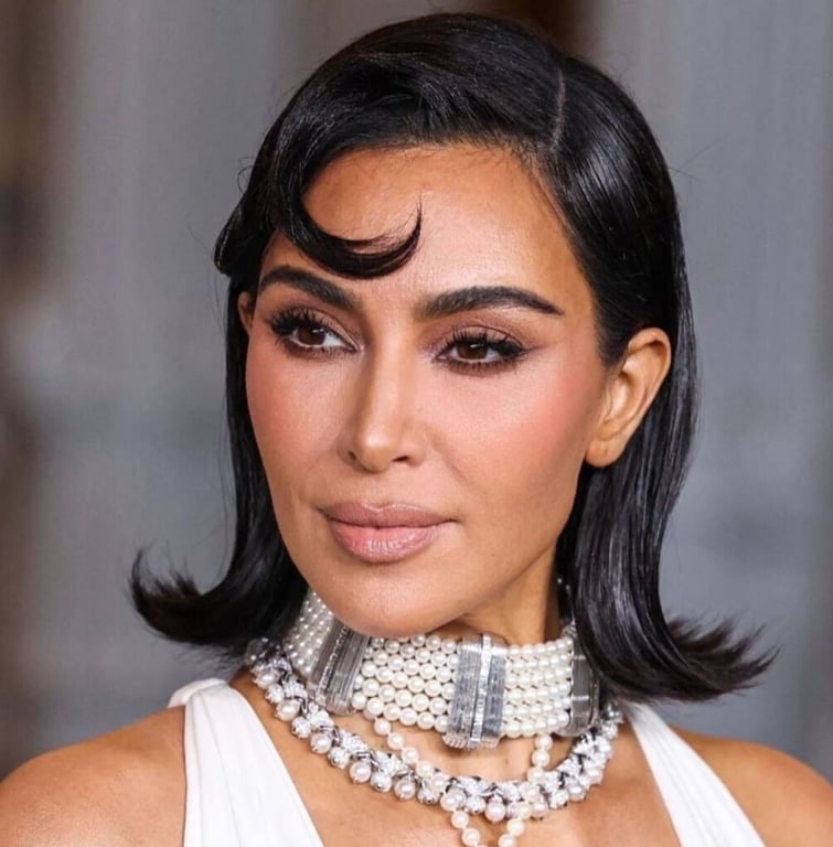 Укладка стрижки боб в стилі 90-х