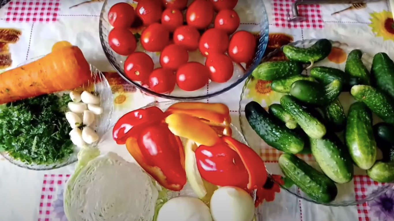 салат з овочів на зиму 