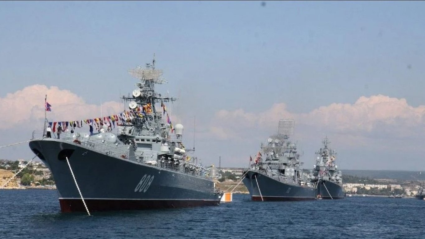 Число кораблей РФ на боевом дежурстве изменилось