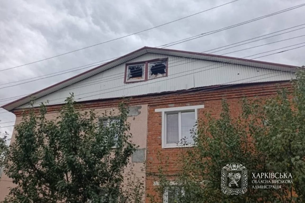 Пошкоджений житловий будинок після російського удару на Харківщині