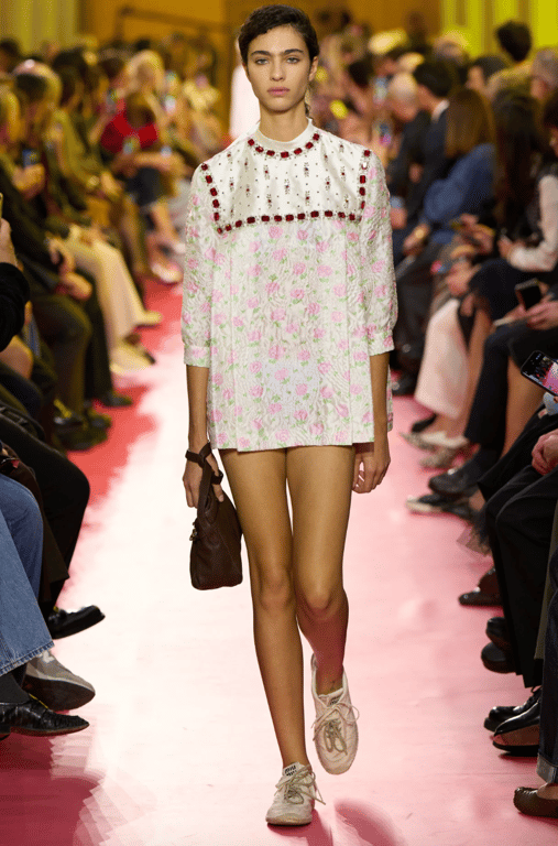 Забудете о других парах — главный тренд кроссовок на весну 2026 - фото 1