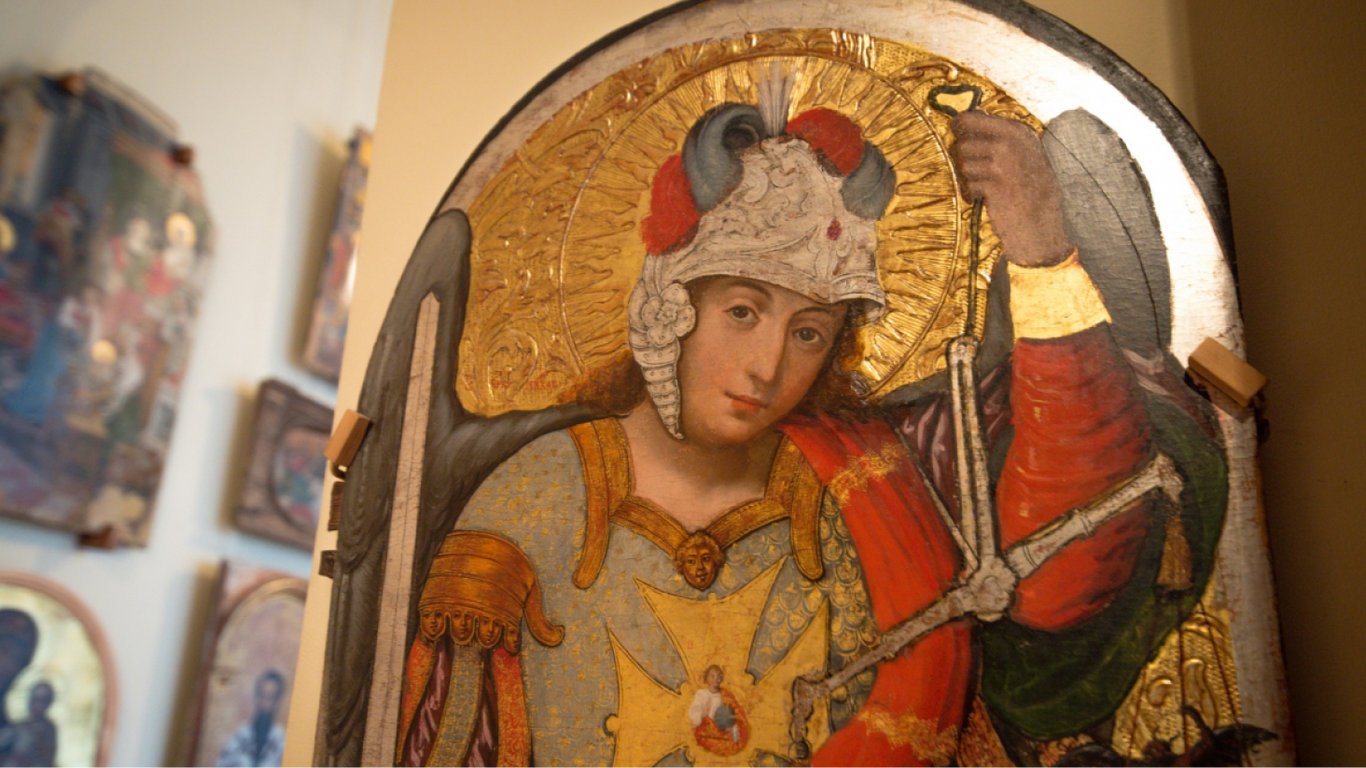 Собор Архістратига Михаїла та інших Небесних Сил безтілесних — про що свято