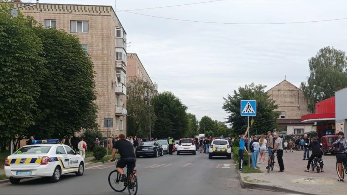 Полиция отреагировала на митинг под ТЦК в Ковеле 3 августа