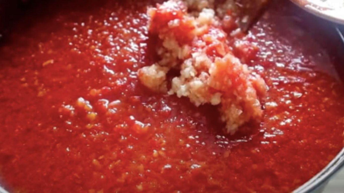 простий смачний рецепт аджики 