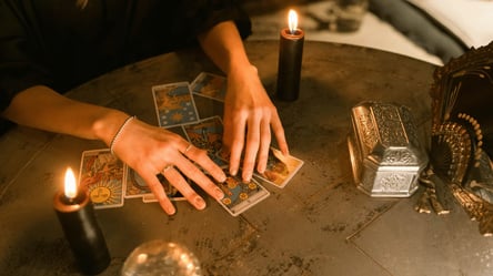 Tarot horoscope for November 20 — all zodiac signs predictions - 285x160