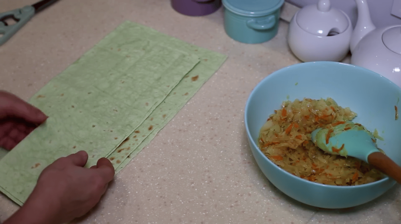 Ліниві пиріжки з лаваша з капустою - рецепт