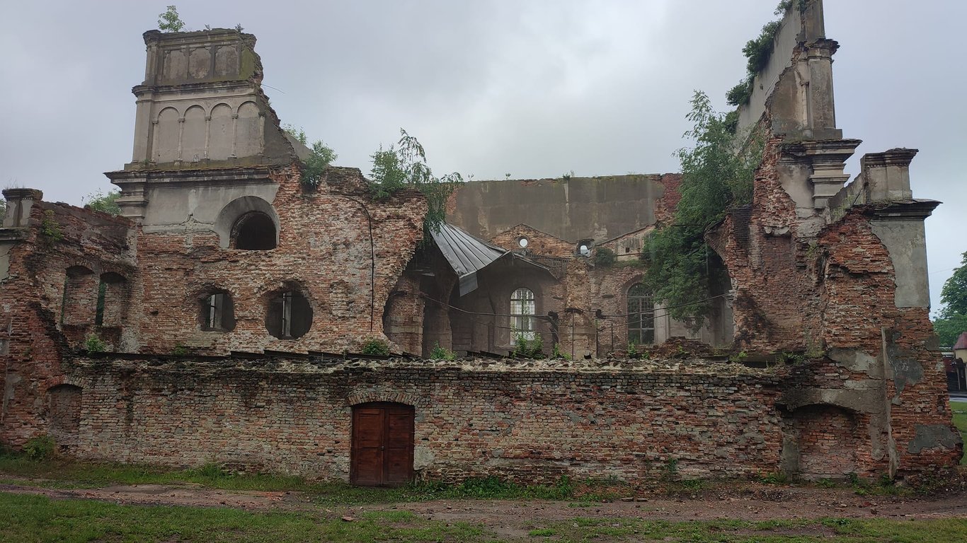 На Львівщині обвалилась частина синагоги: що відомо