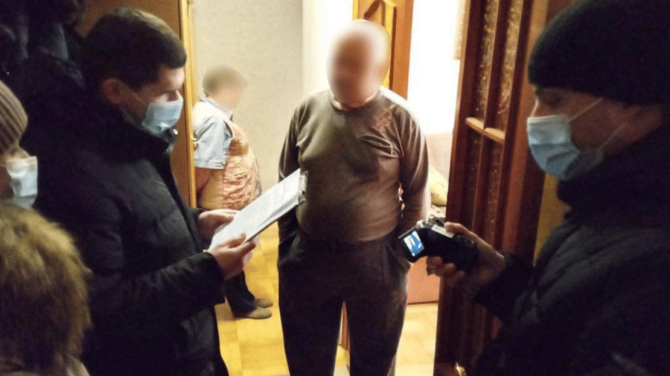 Афера экс-чиновников Укрзализныци нанесла компании миллионный ущерб — детали