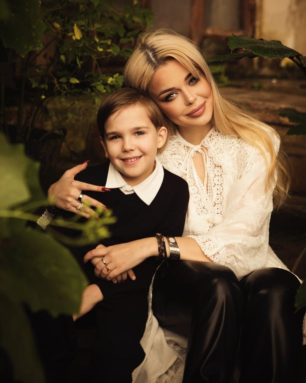 Аліна Гросу показала 7-річного брата - фото