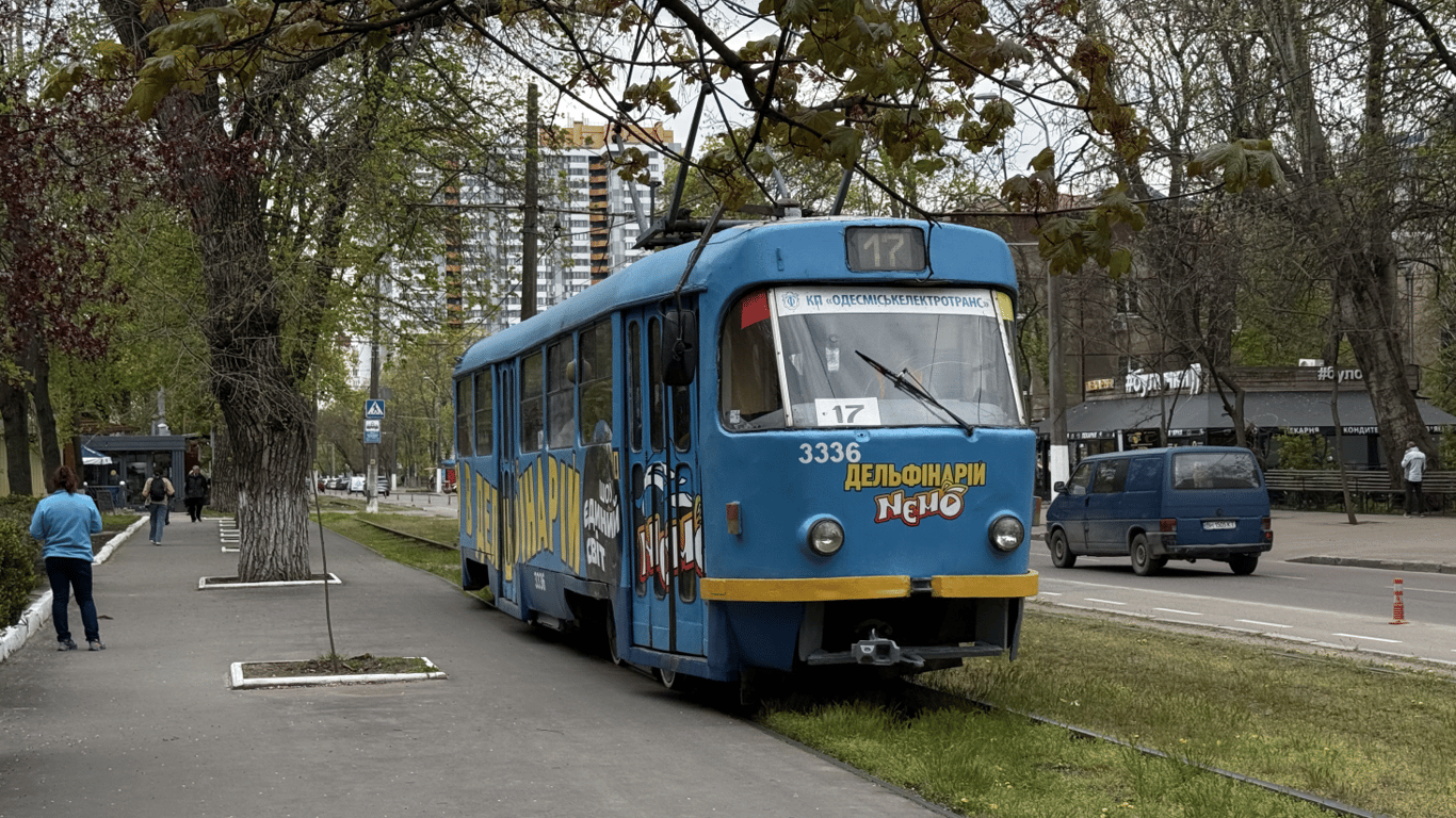 В Одессе изменили маршруты транспорта из-за ремонта коллектора