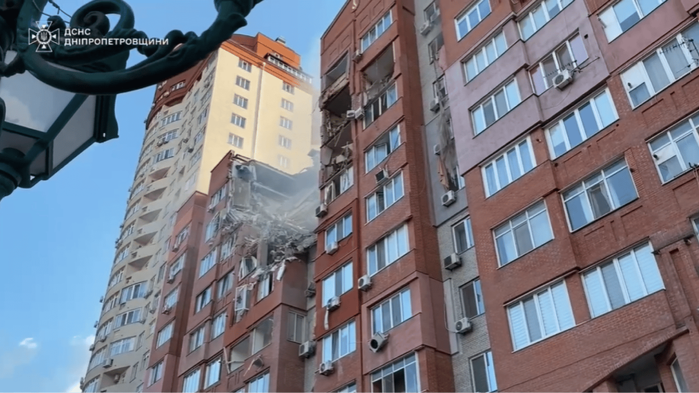 Міністр внутрішніх справ заявив, що внаслідок удару по Дніпру є загиблий