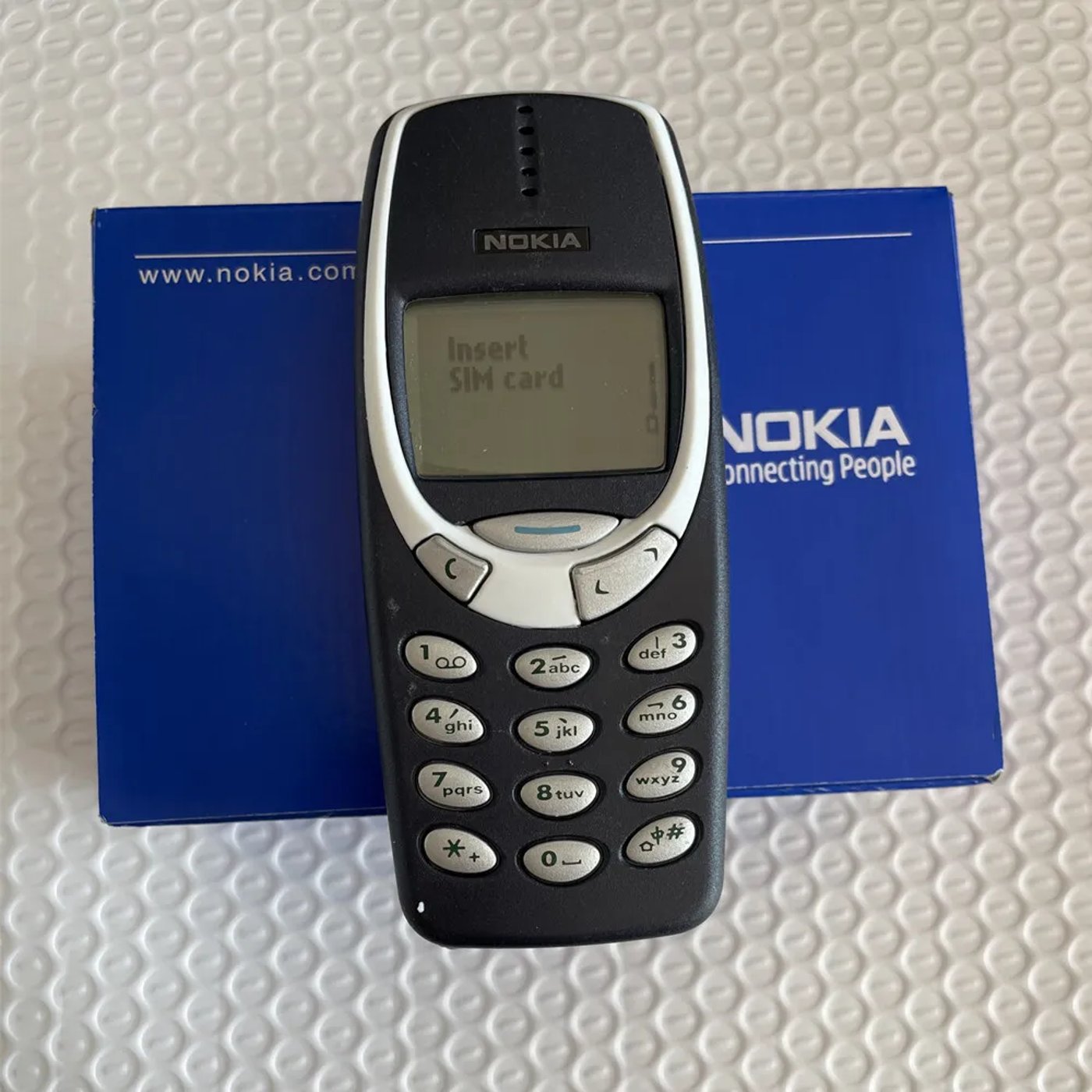 Кнопочный телефон Nokia 3310