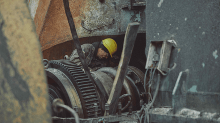 В нескольких областях Украины введены аварийные обесточивания - 285x160