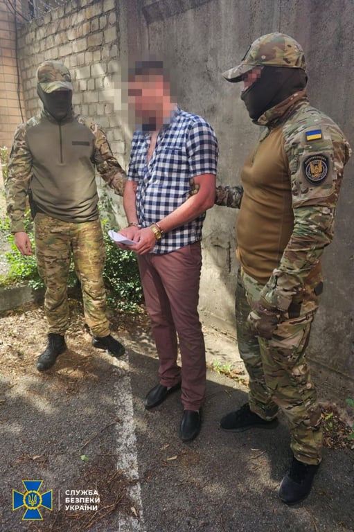 Готували ракетний удар по "Мотор Січ" — СБУ затримала двох російських агентів - фото 1