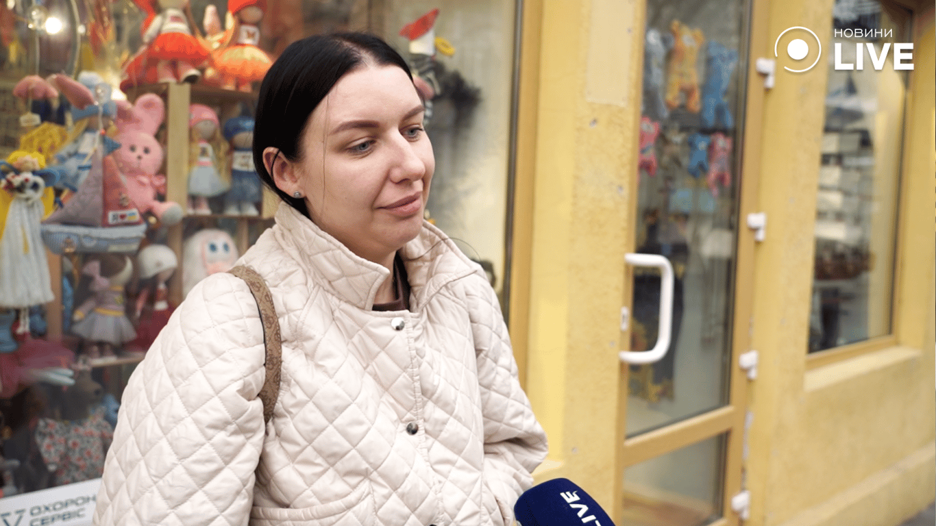 Місцева жителька про свої знання в поезії