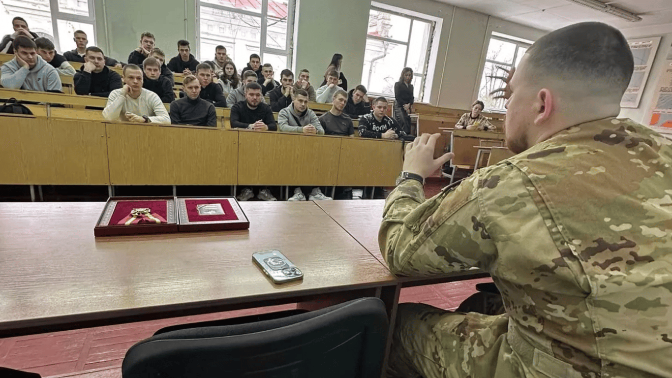 Хто з мобілізованих служитиме в ТЦК - як потрапити на службу в ТЦК