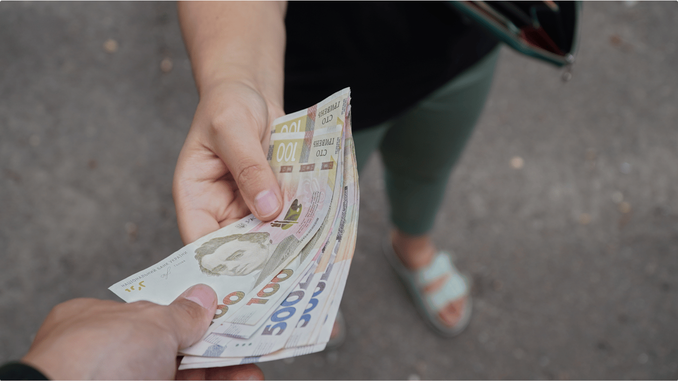 УВКБ ООН увеличивает помощь ВПЛ и пострадавшим от войны: как получить 12 300 грн