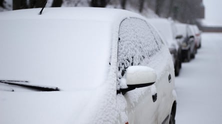 Как быстро освободить дворники примерзшие к стеклу авто - 285x160