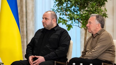 Украинская делегация прибыла в Абу-Даби - 285x160