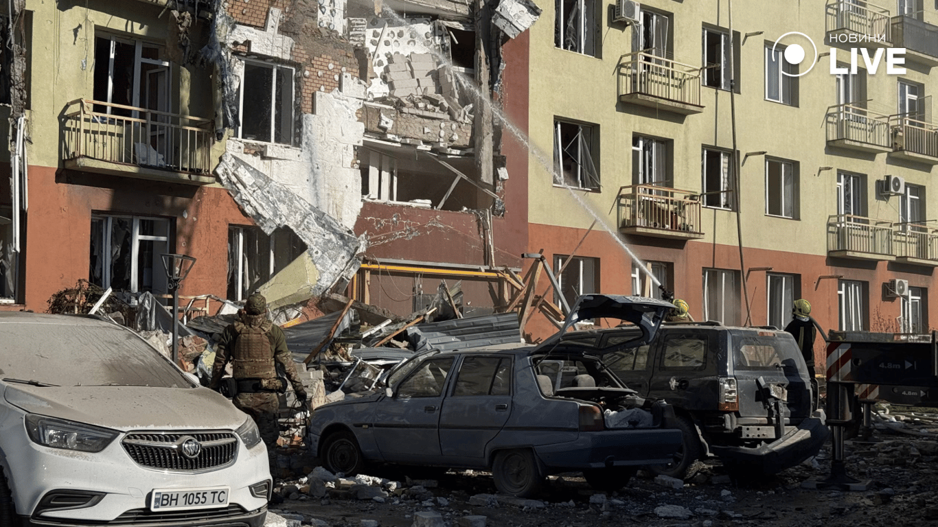 Наслідки удару по Одесі 6 квітня