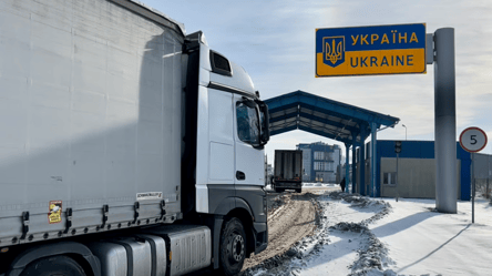 Черги на польському кордоні зменшаться — митні бази відновили - 285x160