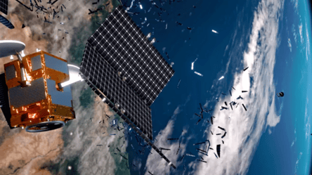 Российский спутник разбился на орбите и образовал облако обломков - 285x160
