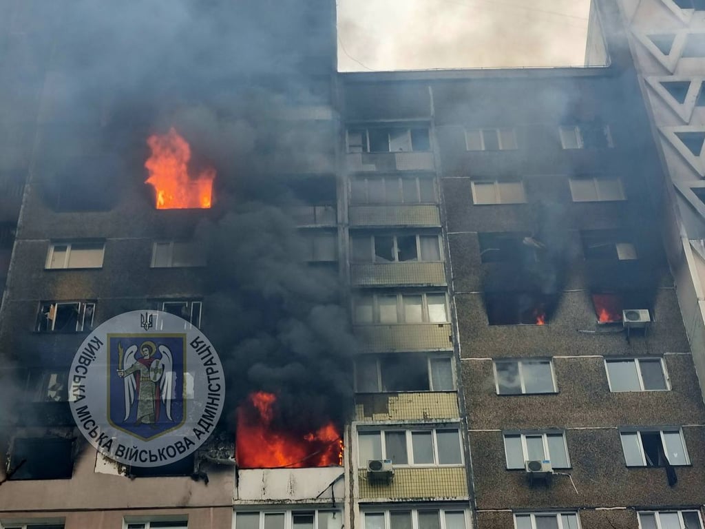 последствия обстрелов в Киеве