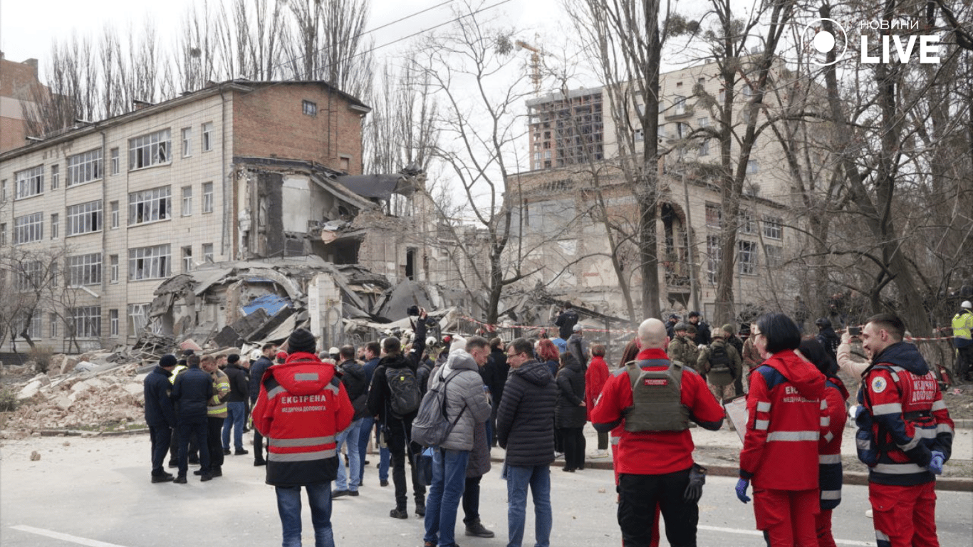 Місце падіння уламків у Києві 25 березня