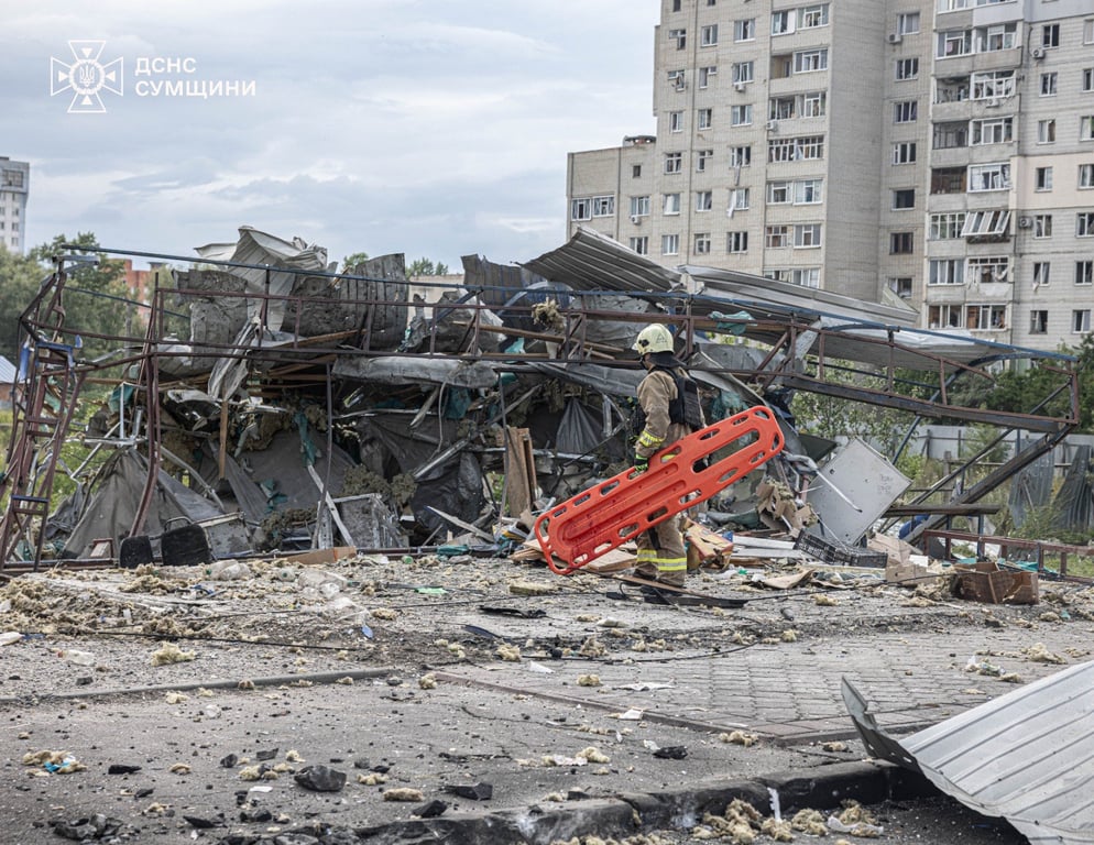 Российский удар по Сумам: число погибших возросло до пяти, раненых уже 30 - фото 1