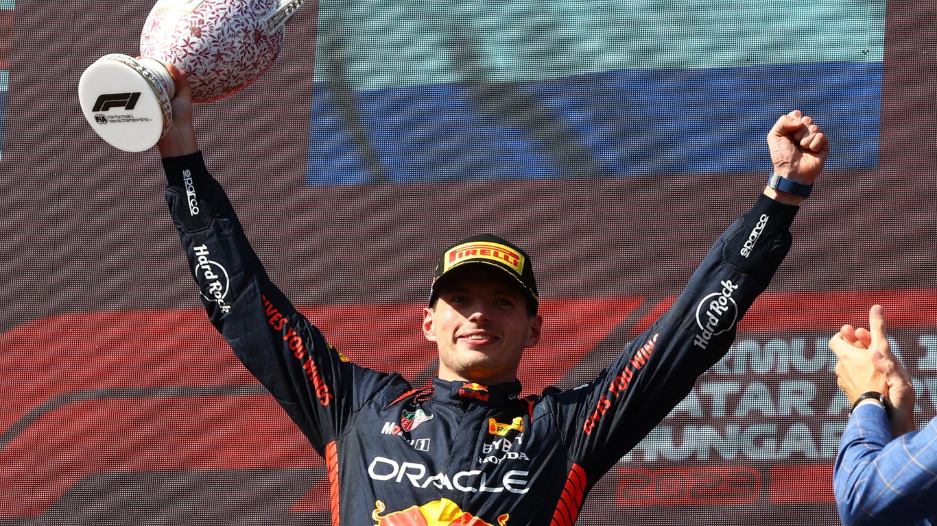 Ферстаппен победил на Гран-при Венгрии и установил уникальное достижение