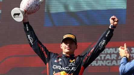 Ферстаппен победил на Гран-при Венгрии и установил уникальное достижение - 285x160