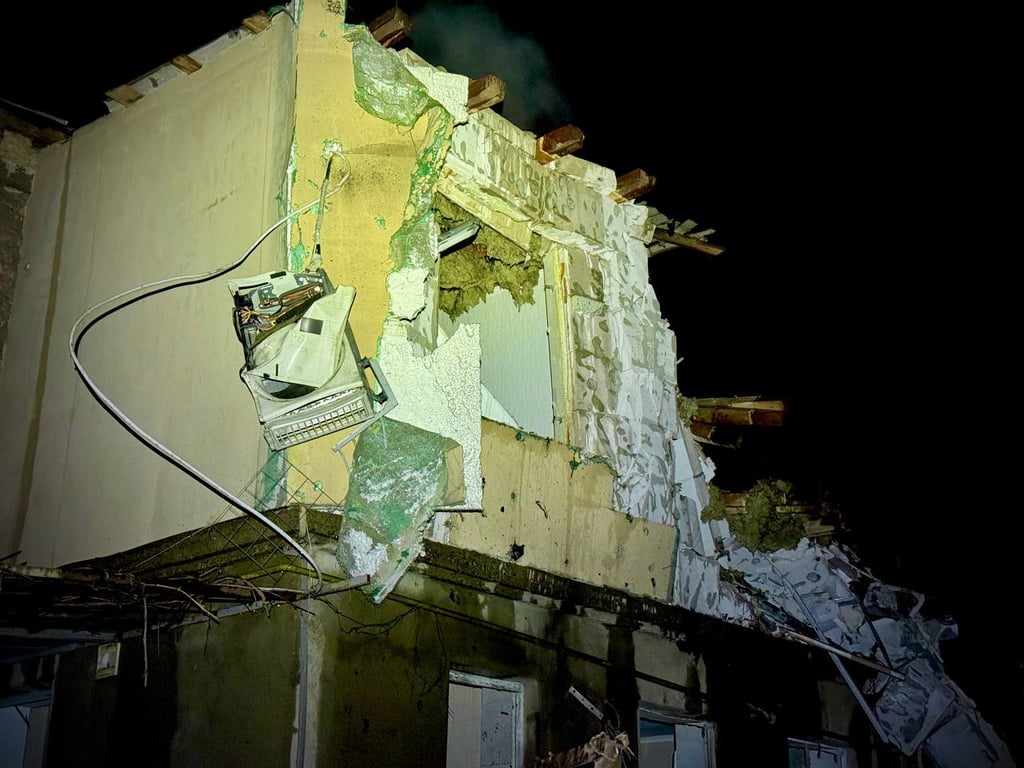 П'ять дорослих та двоє дітей постраждали внаслідок російського удару по Одесі — Труханов - фото 2