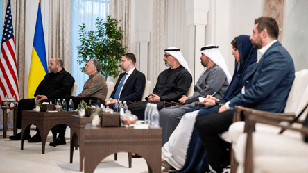 Переговорна група прибула в Абу-Дабі — що відомо на цю мить - 290x166