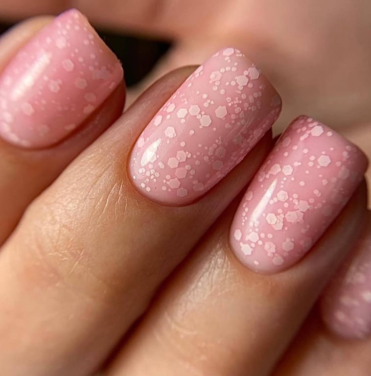 Stylish manicure with an original design