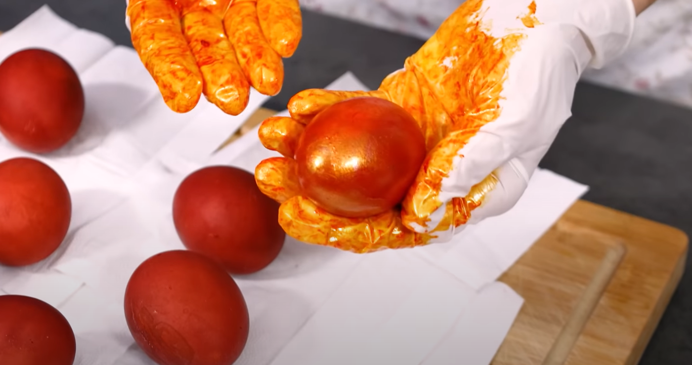 Як зробити золоті крашанки на Великдень - лайфхак