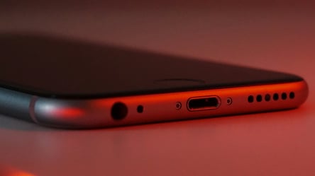 Как вручную очистить USB-порт смартфона — верный способ - 290x160