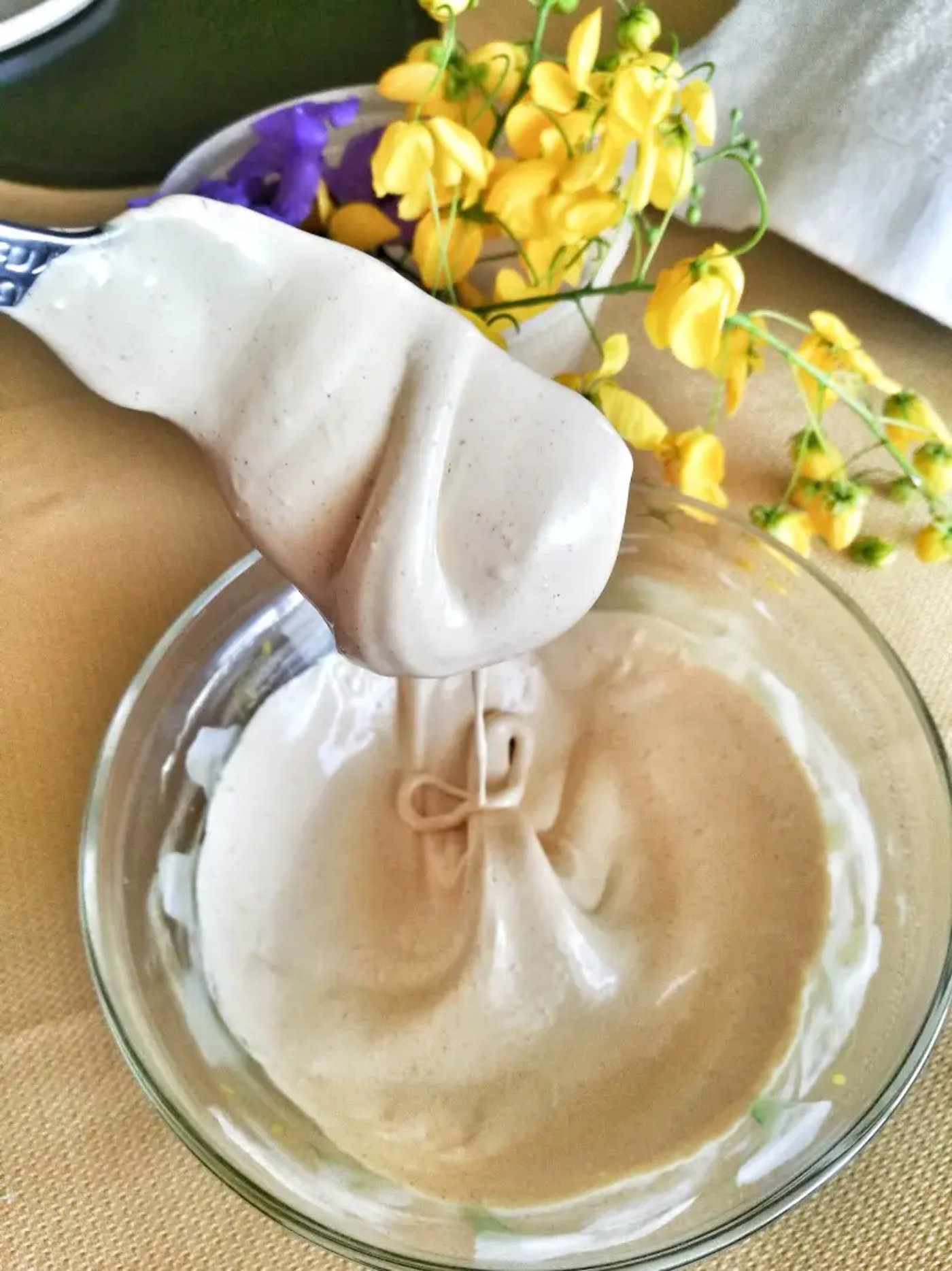 Як приготувати стійку глазур з білків - рецепт