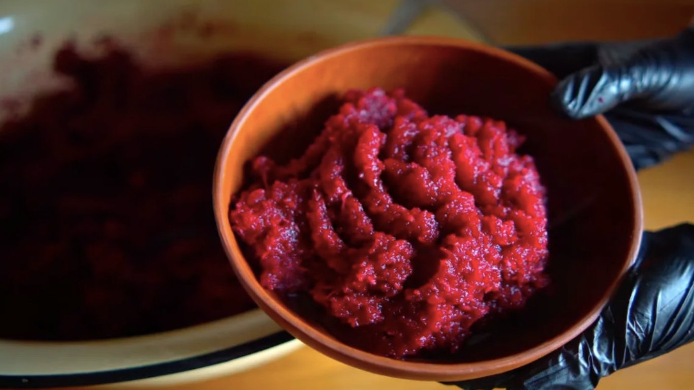 Свекла с хреном или цвикли к холодцу: без них не обходится ни одна Пасха