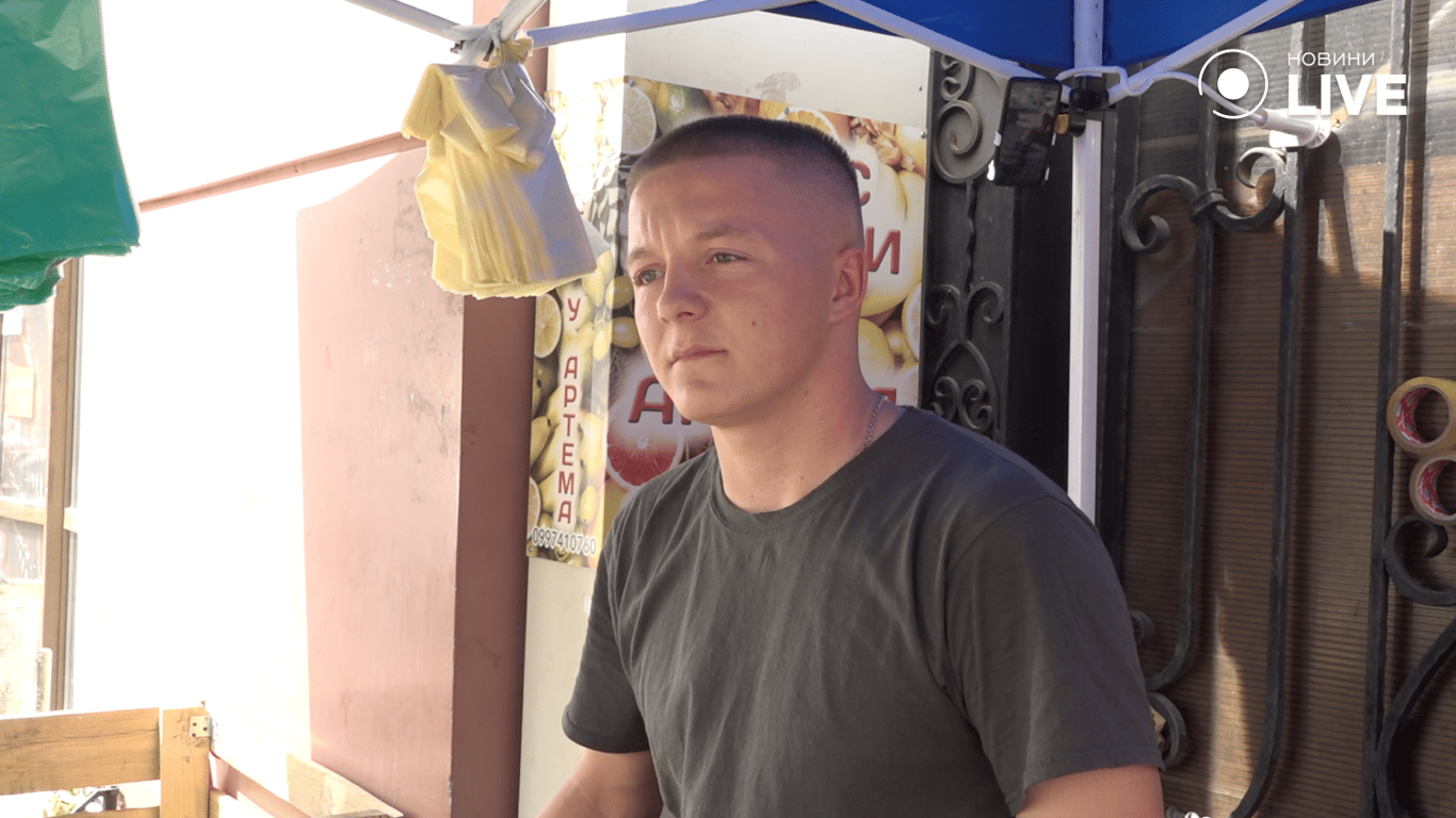 Продавець Артем про постраждалий товар