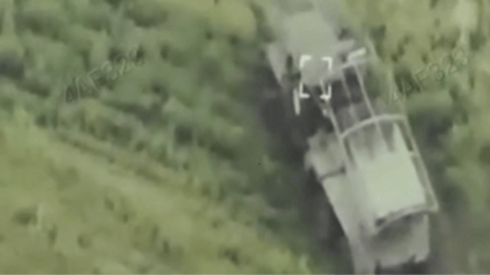 Почти 5 млн долл. — операторы СБС уничтожили современный танк РФ - 285x160