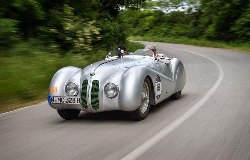 Три самых дорогих автомобиля BMW за более 1 000 000 долларов - фото 1