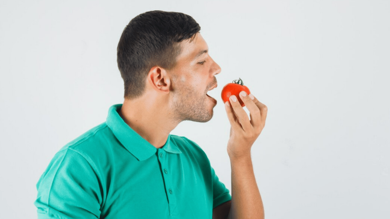 Кому не можна їсти помідори – хто під загрозою